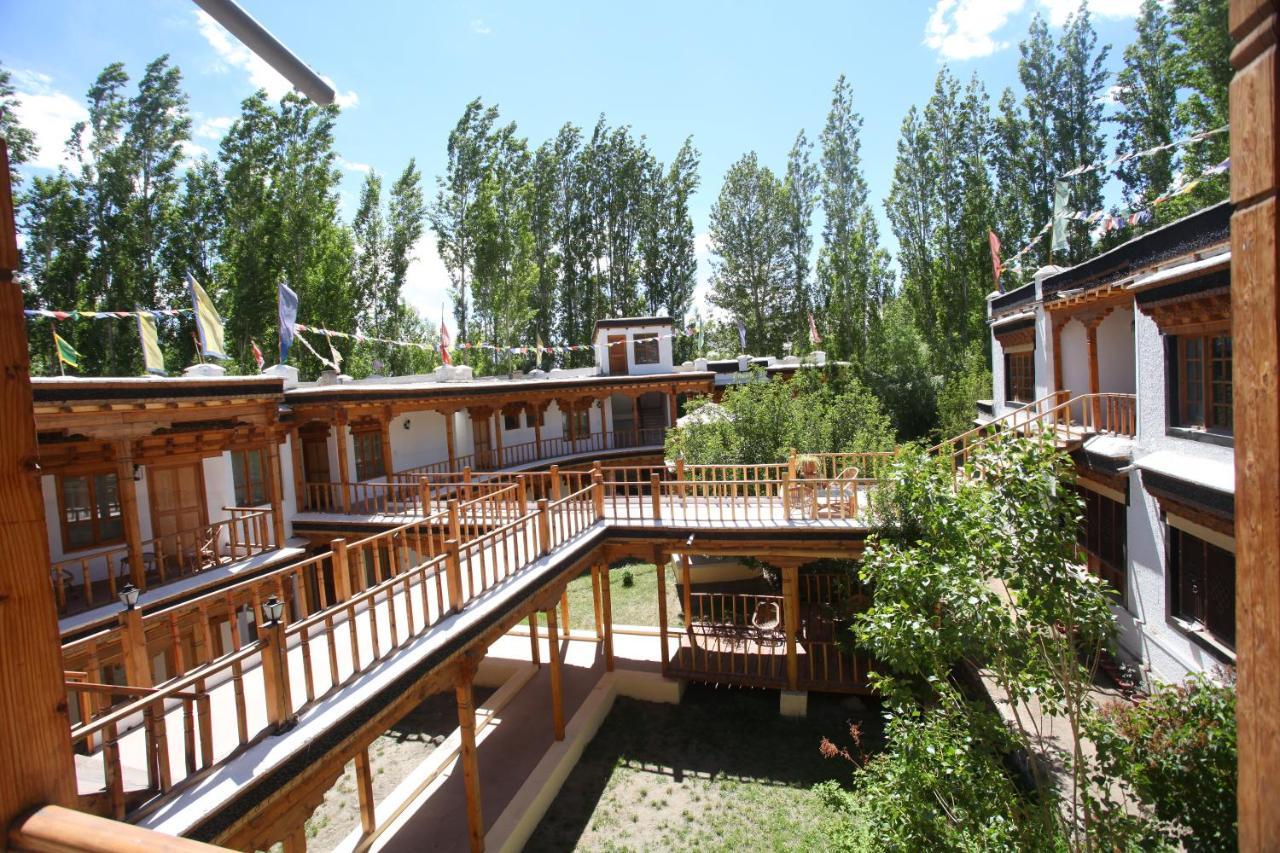 Lha-Ri-Sa Resort Leh Buitenkant foto