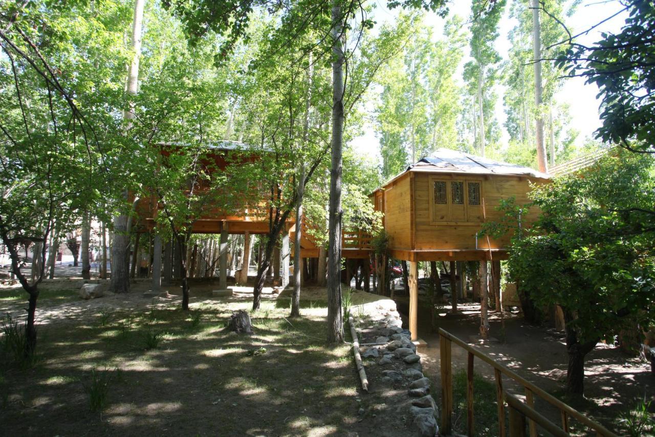 Lha-Ri-Sa Resort Leh Buitenkant foto