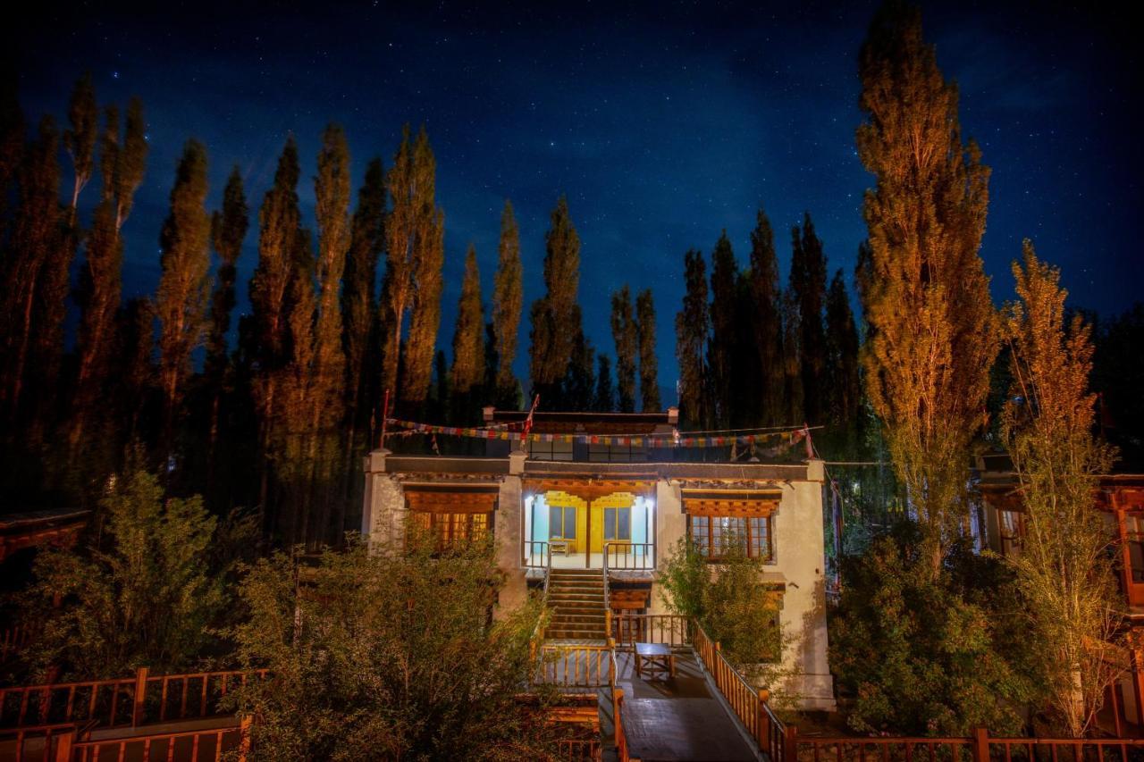 Lha-Ri-Sa Resort Leh Buitenkant foto